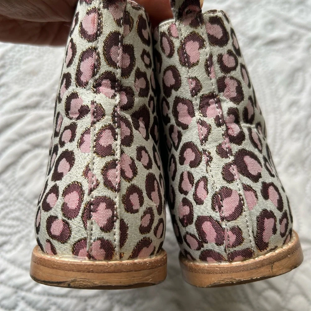 Janie and Jack short metallic animal print boots. Off white w/ pink and brown. 3